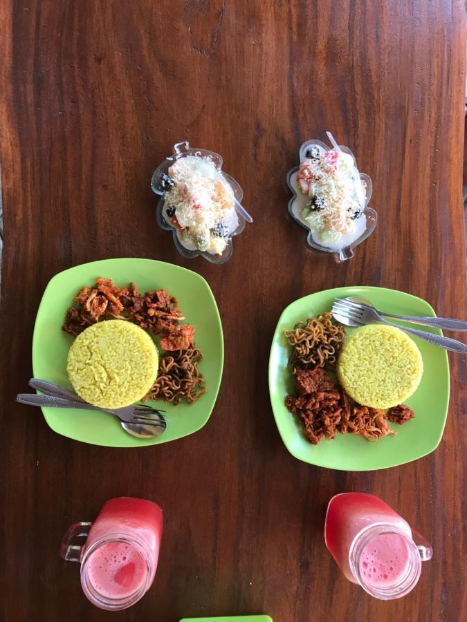 Diana'S Homestay บันยูวังงี ภายนอก รูปภาพ
