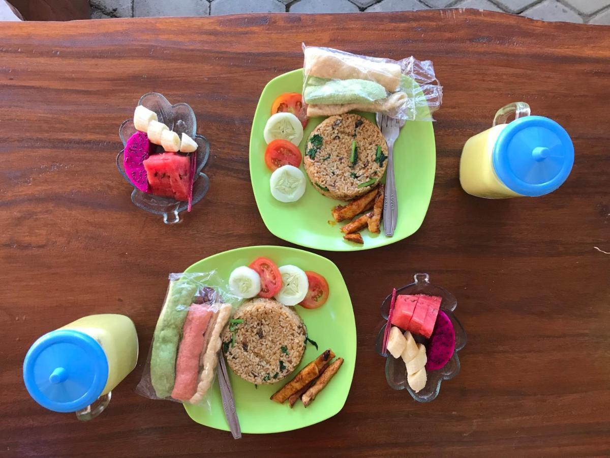 Diana'S Homestay บันยูวังงี ภายนอก รูปภาพ
