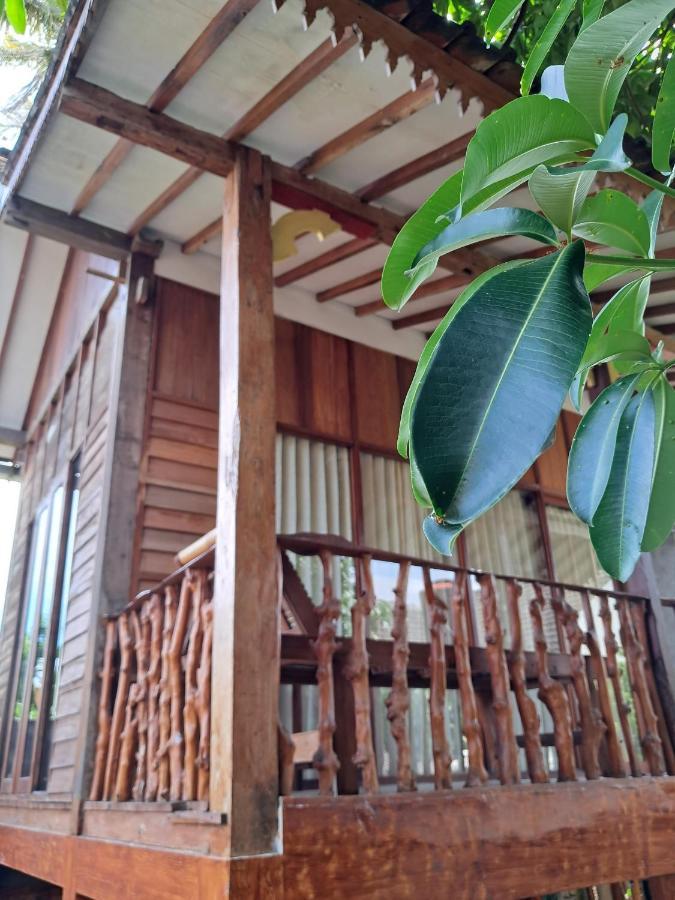 Diana'S Homestay บันยูวังงี ภายนอก รูปภาพ