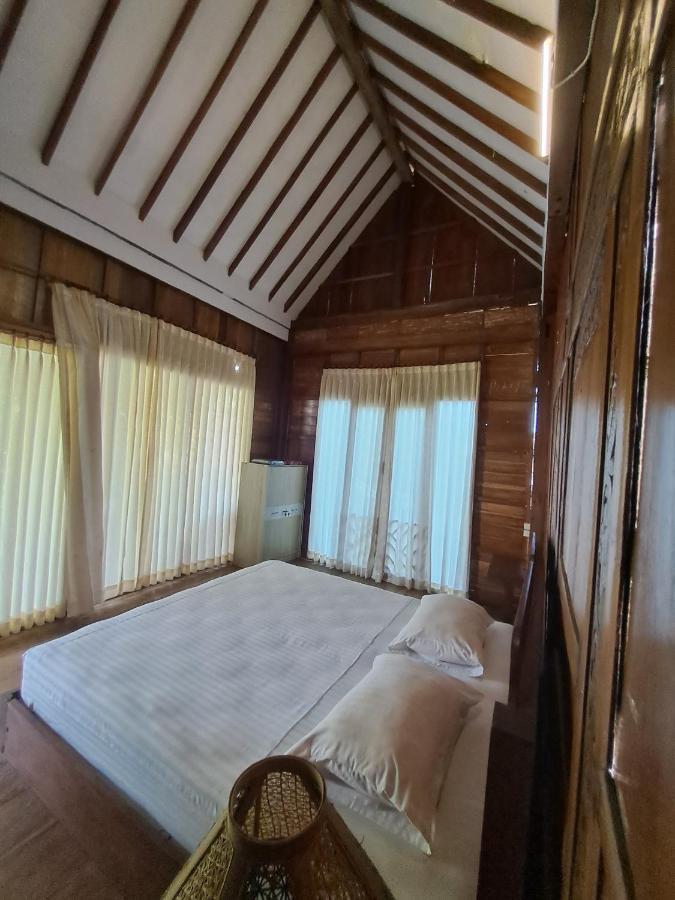 Diana'S Homestay บันยูวังงี ภายนอก รูปภาพ