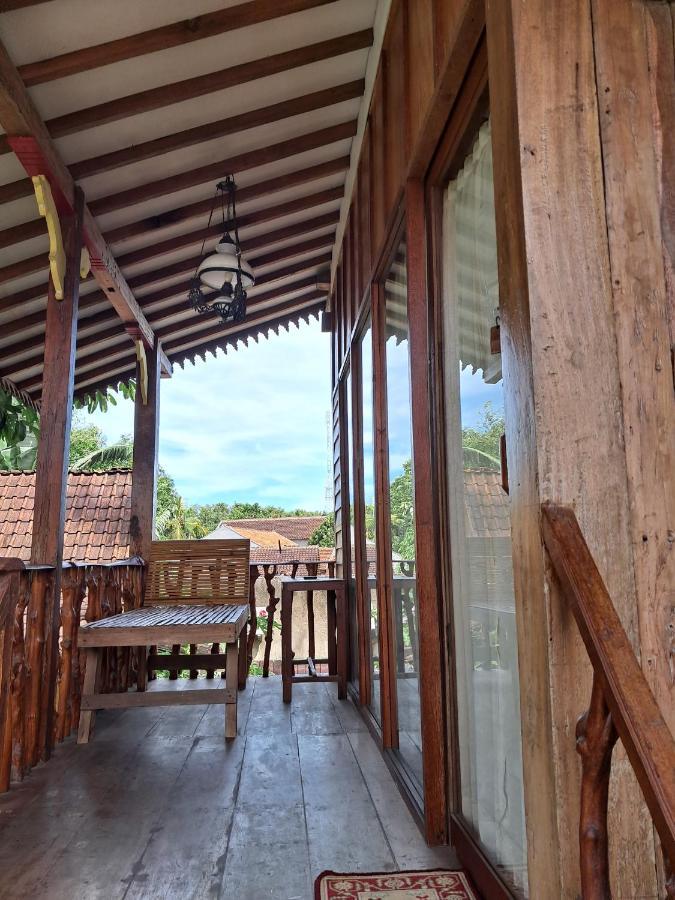 Diana'S Homestay บันยูวังงี ภายนอก รูปภาพ