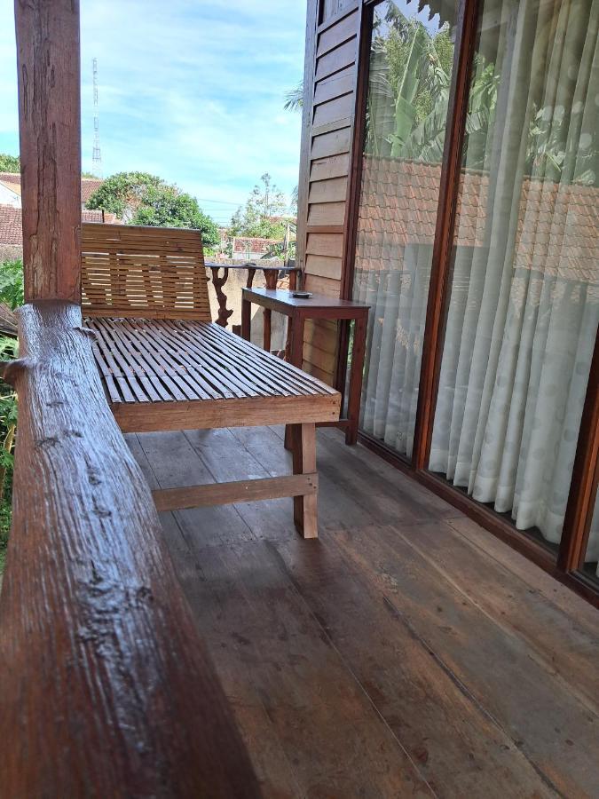 Diana'S Homestay บันยูวังงี ภายนอก รูปภาพ