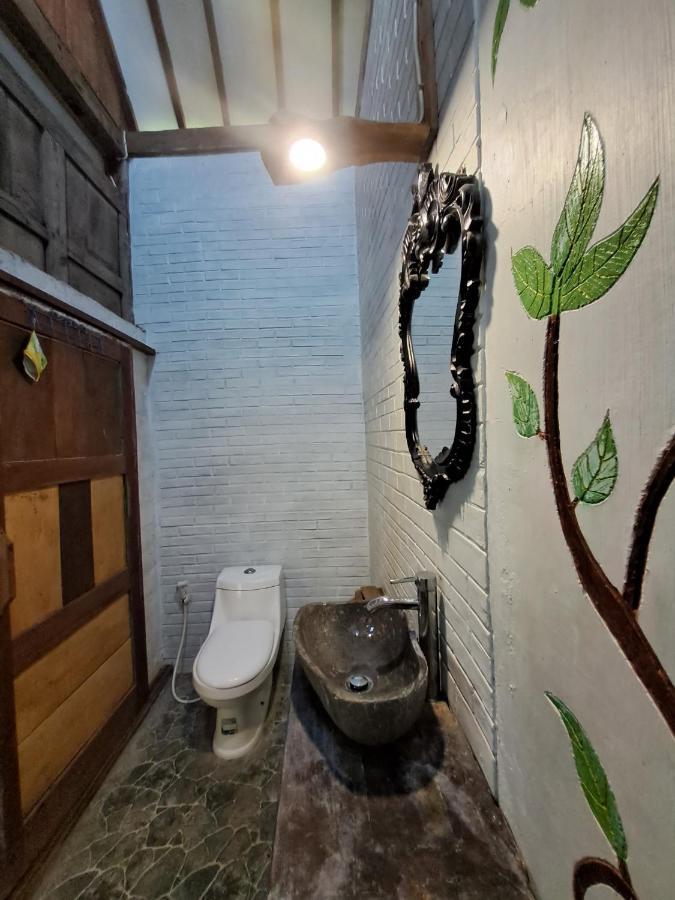Diana'S Homestay บันยูวังงี ภายนอก รูปภาพ