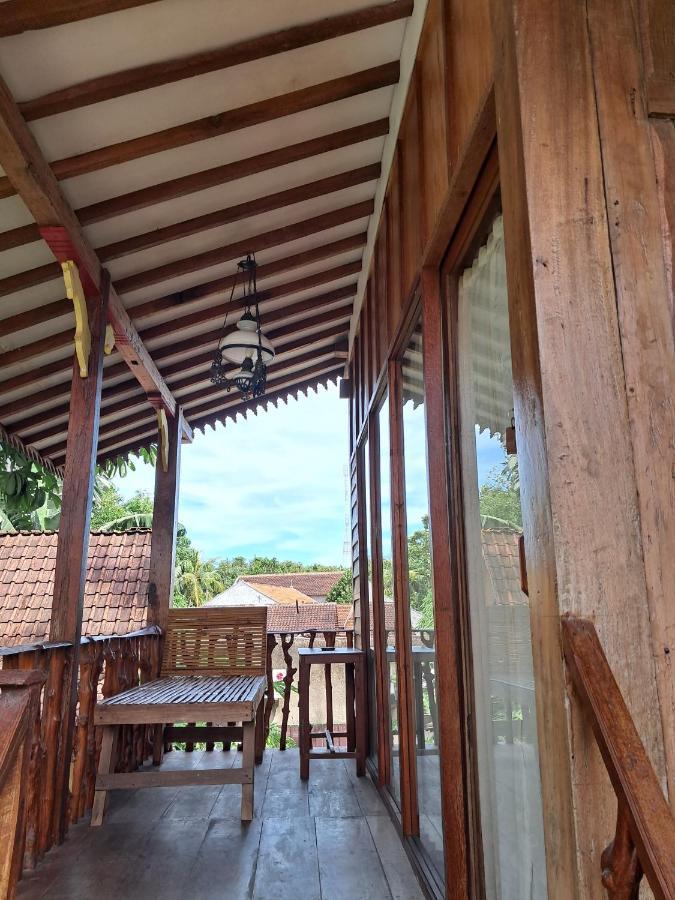 Diana'S Homestay บันยูวังงี ภายนอก รูปภาพ