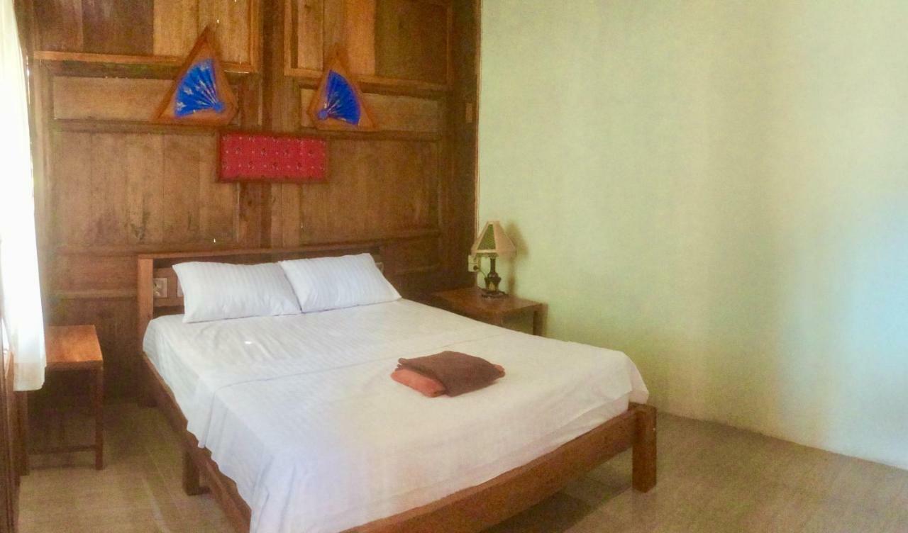 Diana'S Homestay บันยูวังงี ภายนอก รูปภาพ