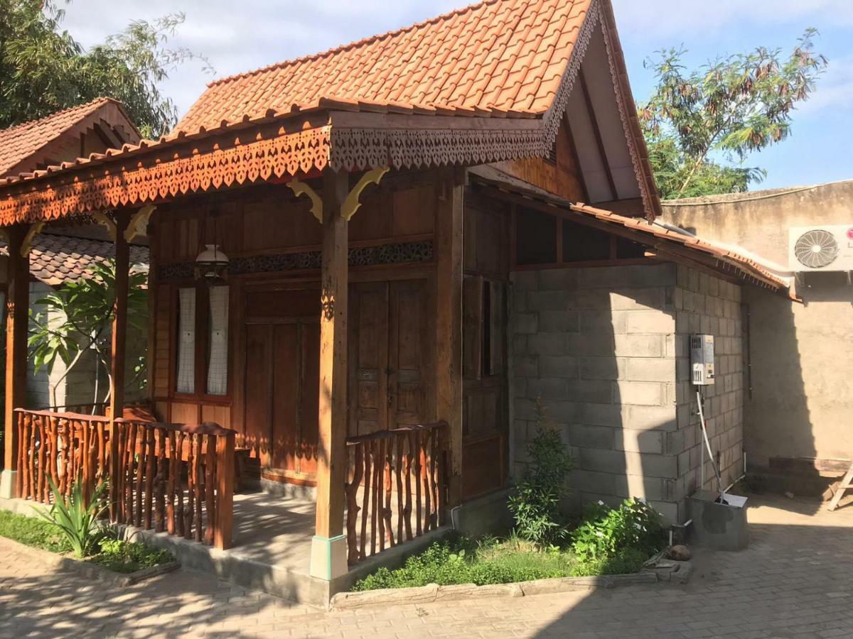 Diana'S Homestay บันยูวังงี ภายนอก รูปภาพ